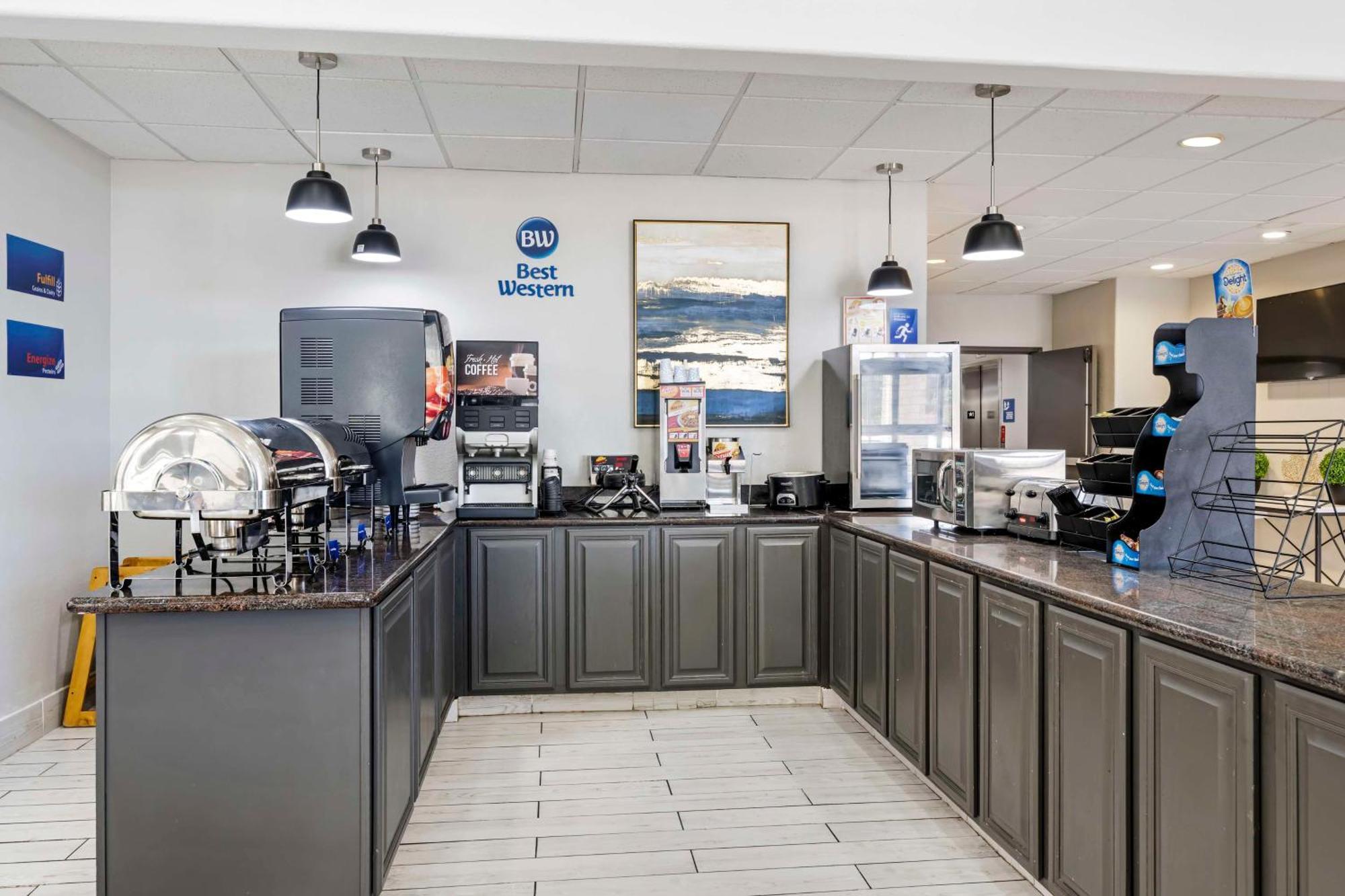 Best Western Lubbock West Inn & Suites Экстерьер фото