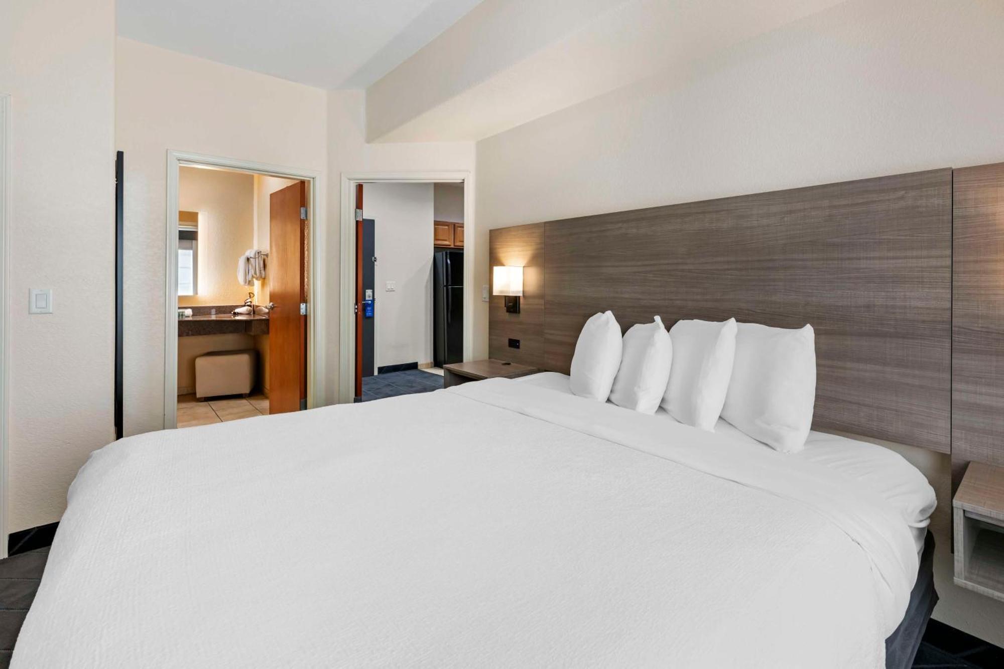 Best Western Lubbock West Inn & Suites Экстерьер фото